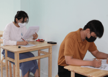 Thi Thử