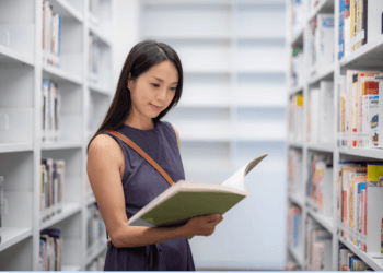Phiên âm tiếng Anh là gì? Hướng dẫn cách phát âm chuẩn chỉnh như người bản xứ