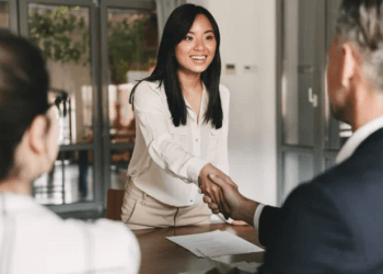 Mẫu câu giao tiếp cơ bản trong thương mại