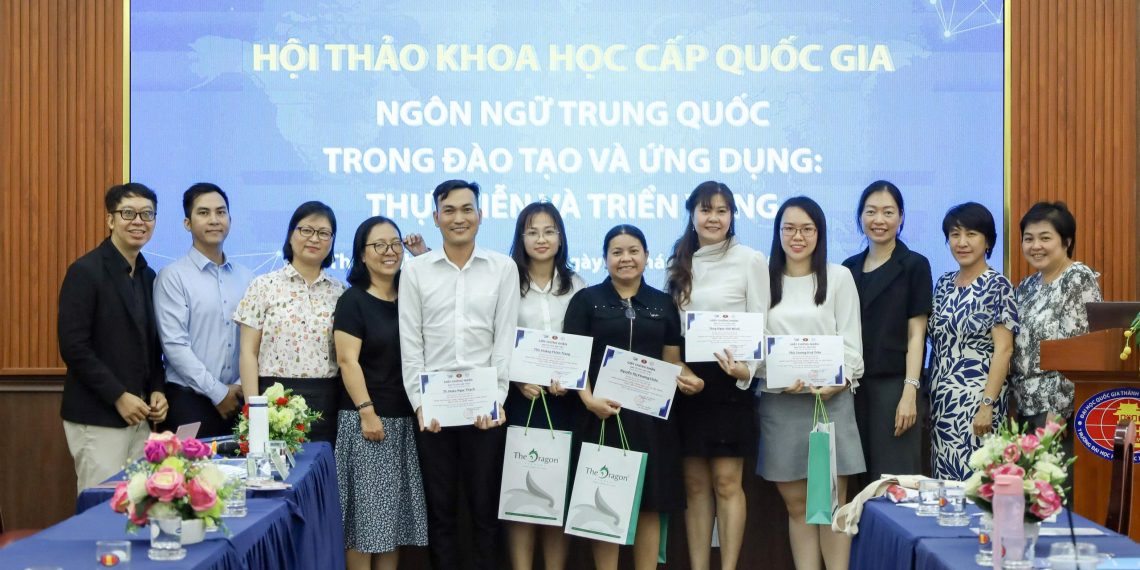 Tiếng Trung The Dragon đồng Hành Cùng Hội Thảo Khoa Học Cấp Quốc Gia Về Ngôn Ngữ Trung Quốc