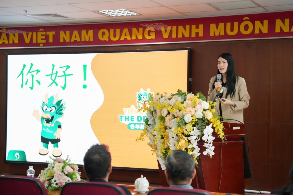 Tạo Dựng Môi Trường Tiếng Trung: Yếu Tố Then Chốt Nâng Cao Hiệu Quả Học Ngoại Ngữ Nói Chung Và Tiếng Trung Nói Riêng