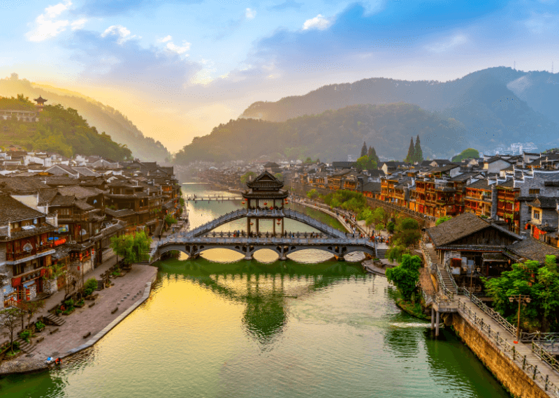  Phượng Hoàng Cổ Trấn 