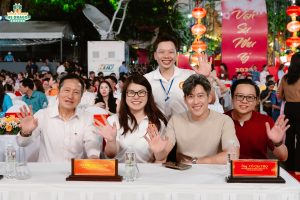 Trung Tâm Ngoại Ngữ Thành Long Tham Gia Diễu Hành Tại Lễ Hội Tết Nguyên Tiêu 2026