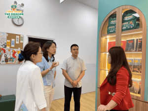 NhÀ XuẤt BẢn NgoẠi NgỮ VÀ NghiÊn CỨu GiẢng DẠy (fltrp) ĐẾn ThĂm TiẾng Trung The Dragon