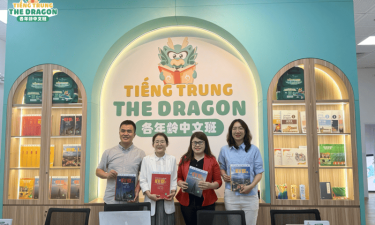 NhÀ XuẤt BẢn NgoẠi NgỮ VÀ NghiÊn CỨu GiẢng DẠy (fltrp) ĐẾn ThĂm TiẾng Trung The Dragon