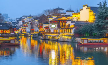 Nên đi du lịch Trung Quốc theo tour hay tự túc? Lựa chọn nào tốt nhất?